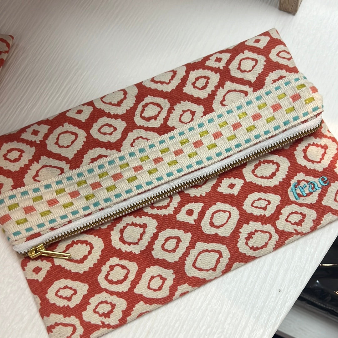 Frae Beach Pouch